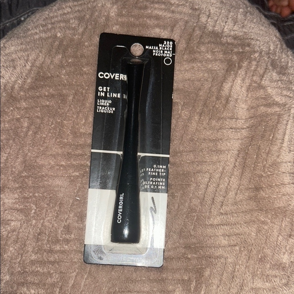 COVERGIRL Get In Line Liquid Eyeliner - Black